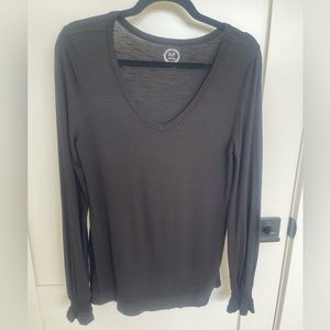Maurices 24/7 v-neck black long sleeve tee